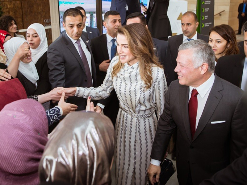اضغط لمشاهدة الفيديو: رسالة خاصة من الملكة رانيا إلى الملك عبد الله